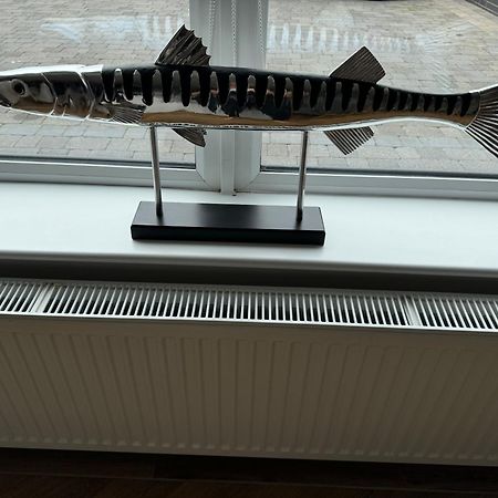 Beach House Apartment On Ground Floor With Sea View - Pet Friendly Cleveleys Esterno foto