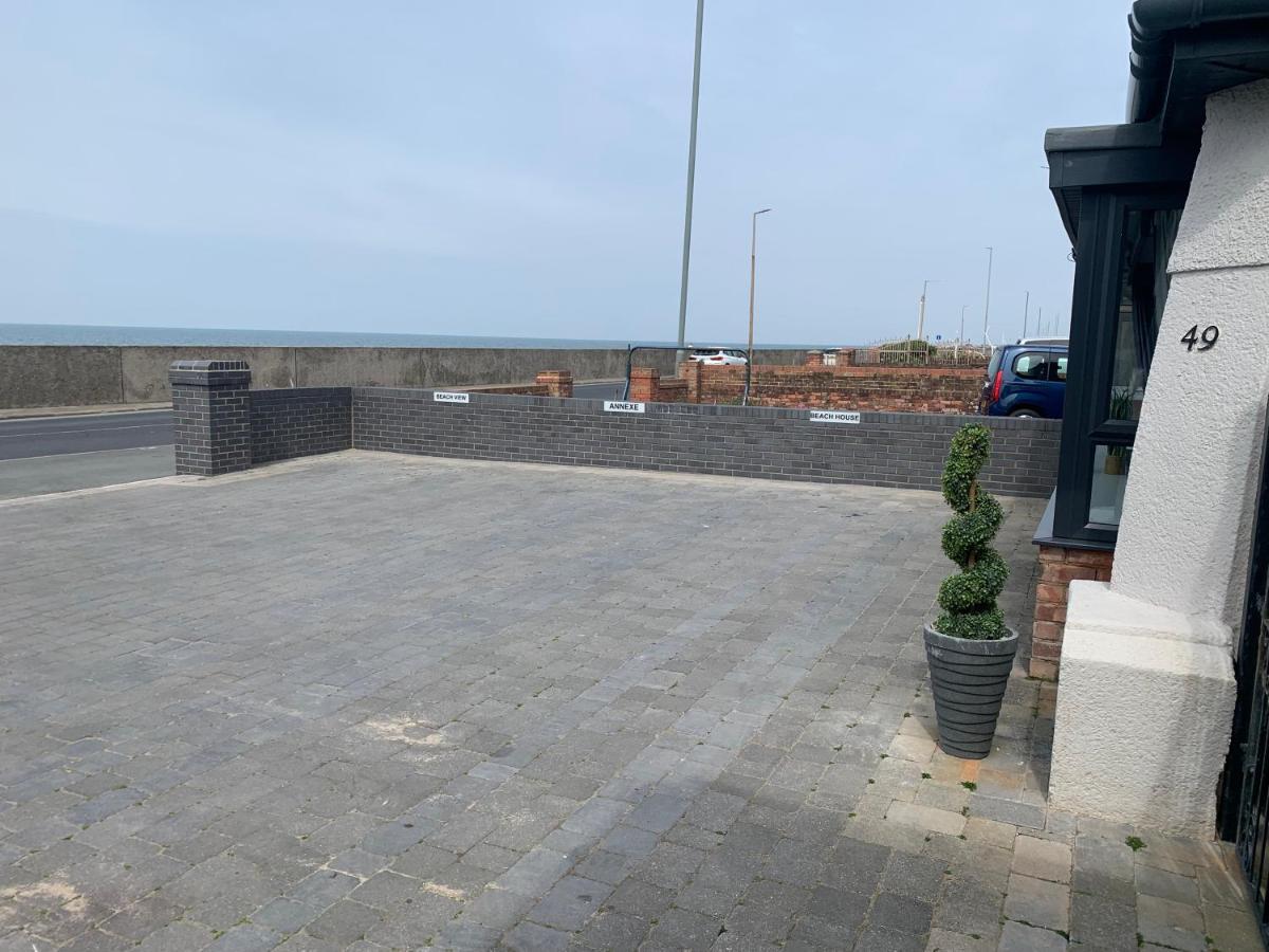 Beach House Apartment On Ground Floor With Sea View - Pet Friendly Cleveleys Esterno foto