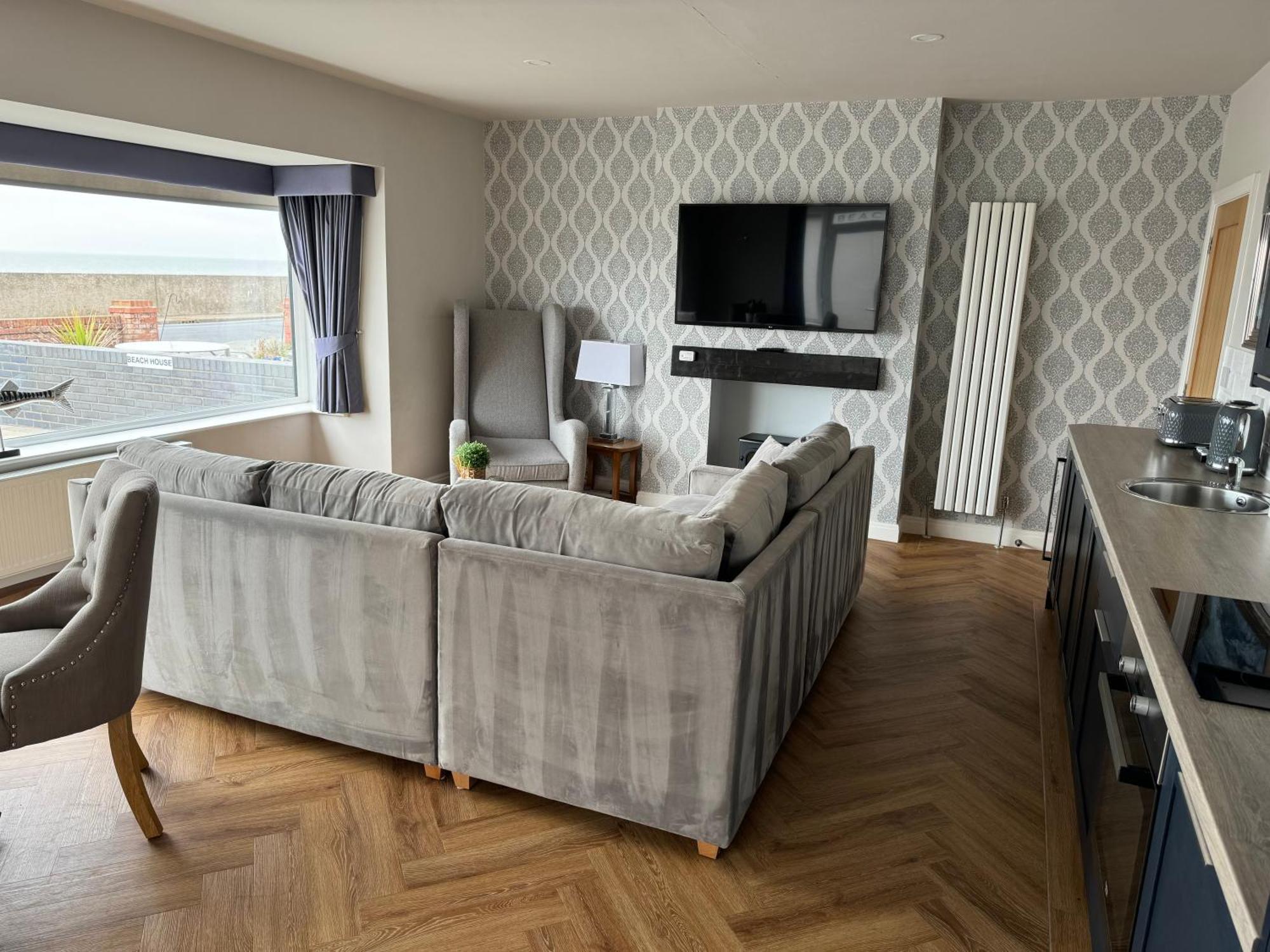 Beach House Apartment On Ground Floor With Sea View - Pet Friendly Cleveleys Esterno foto
