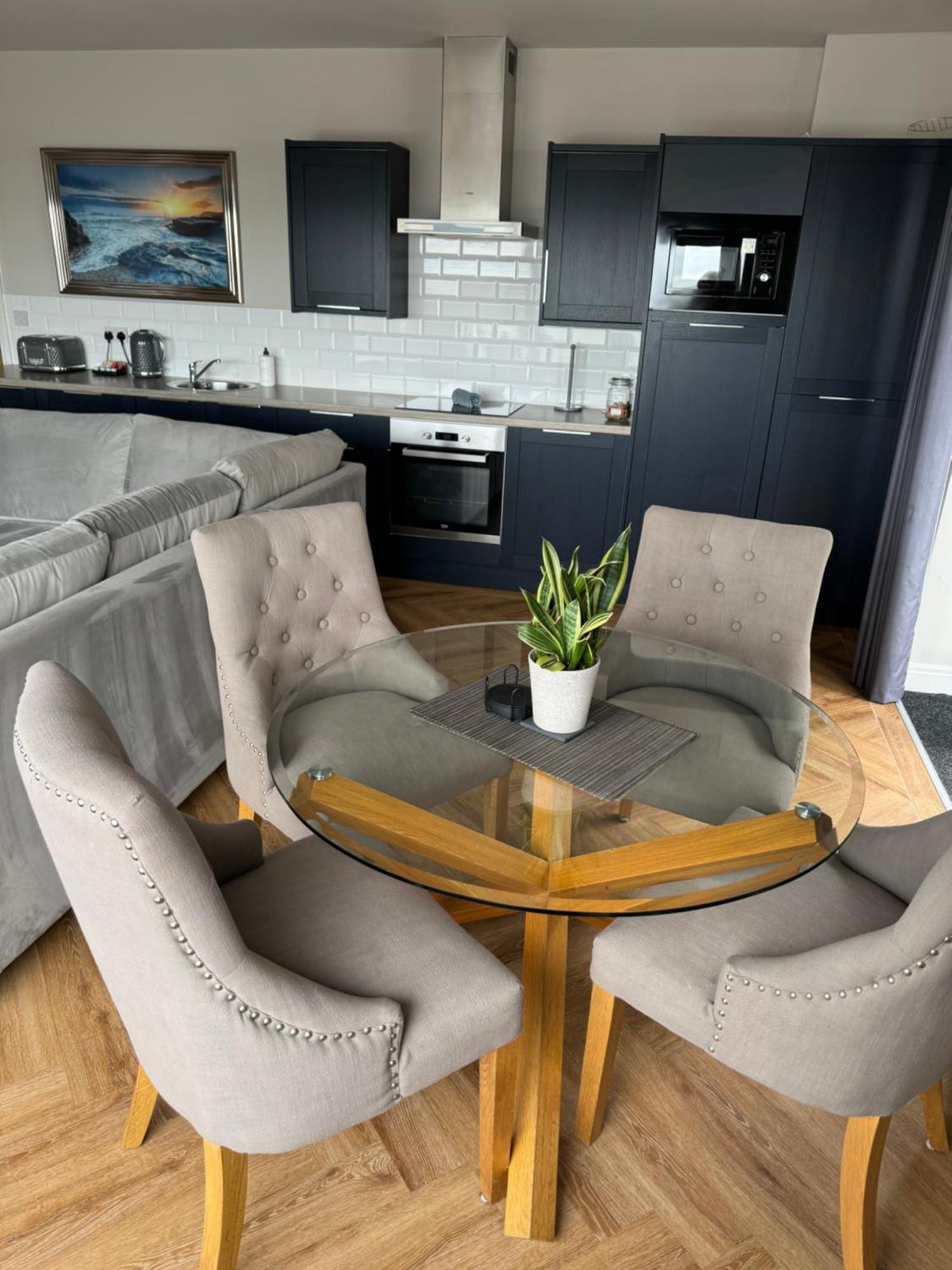 Beach House Apartment On Ground Floor With Sea View - Pet Friendly Cleveleys Esterno foto