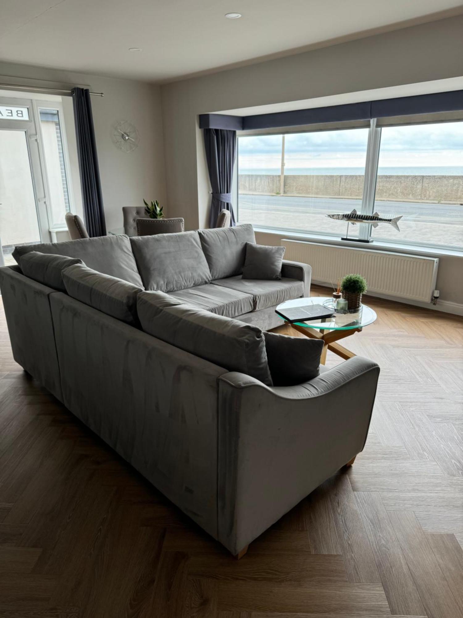 Beach House Apartment On Ground Floor With Sea View - Pet Friendly Cleveleys Esterno foto